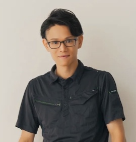 代表 佐藤 文哉